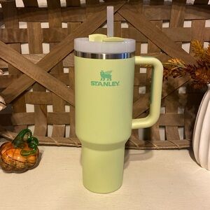 40oz Lime Green Stanley